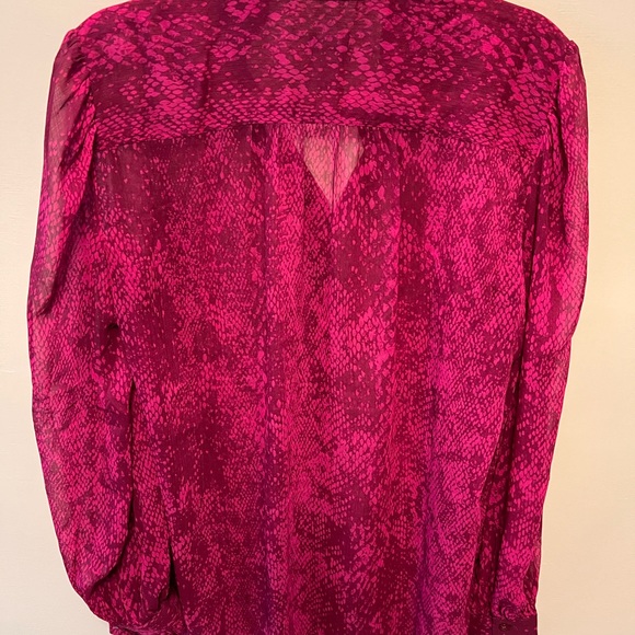Chico’s size Large Deep Pink/Fuscia Blouse - Picture 3 of 4
